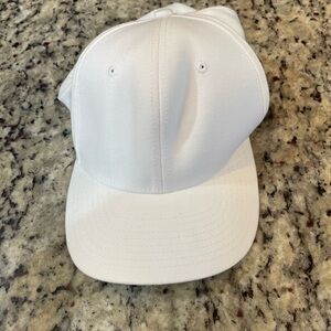 Nike White Men's Hat Fitted Classic99